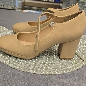 Elegant Tan Block Heel Mary Jane Shoes